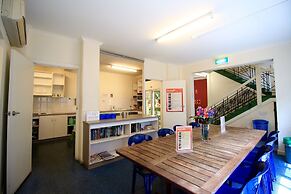 The Guesthouse - Hostel