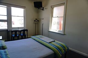 The Guesthouse - Hostel