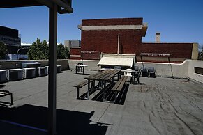 The Guesthouse - Hostel