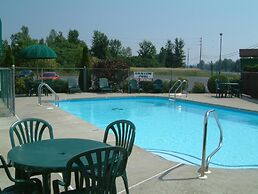 McIntosh Country Inn & Conference Centre in Canada