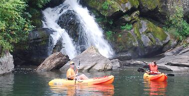 Innisfree Boutique Inn By-The-Lake