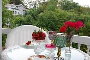 Innisfree Boutique Inn By-The-Lake