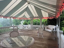 Innisfree Boutique Inn By-The-Lake