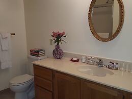 Innisfree Boutique Inn By-The-Lake