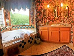 Innisfree Boutique Inn By-The-Lake