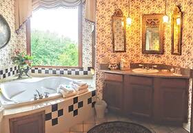 Innisfree Boutique Inn By-The-Lake