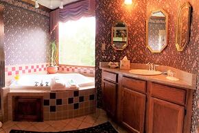 Innisfree Boutique Inn By-The-Lake