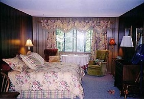 Innisfree Boutique Inn By-The-Lake