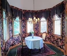 Innisfree Boutique Inn By-The-Lake