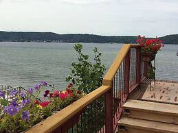 Pictured Rocks Bed And Breakfast