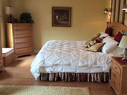 Pictured Rocks Bed And Breakfast