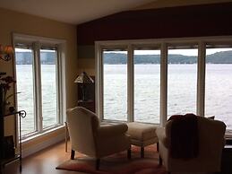 Pictured Rocks Bed And Breakfast