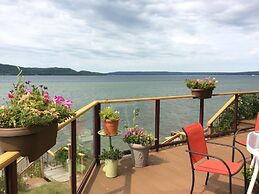 Pictured Rocks Bed And Breakfast