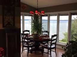 Pictured Rocks Bed And Breakfast
