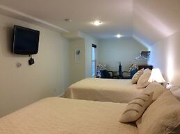 Pictured Rocks Bed And Breakfast