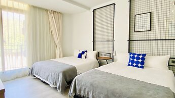 Mini Summer Hostel