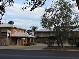 Red Cliffs Colonial Motor Lodge