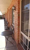 Red Cliffs Colonial Motor Lodge