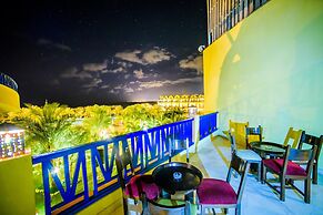 Carols Beau Rivage Hotel