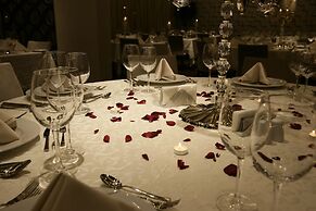 RYS Hotel & Restaurant