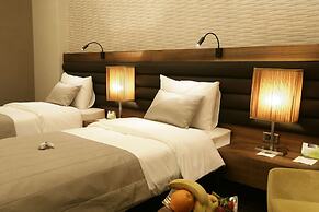 RYS Hotel & Restaurant