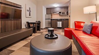 Best Western Plus Airport Inn & Suites