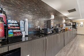 Best Western Plus Airport Inn & Suites