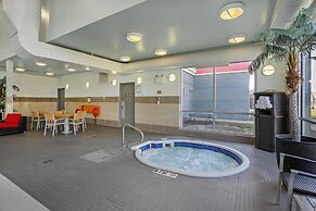Best Western Plus Airport Inn & Suites