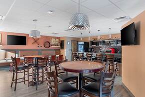 Best Western Plus Airport Inn & Suites