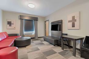 Best Western Plus Airport Inn & Suites