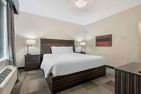 Best Western Plus Airport Inn & Suites