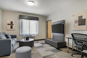 Best Western Plus Airport Inn & Suites