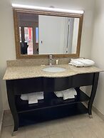 Red Carpet Inn & Suites