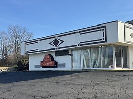 Red Carpet Inn & Suites