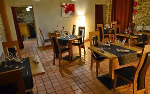 Logis Hôtel La Ferme du Blanchot