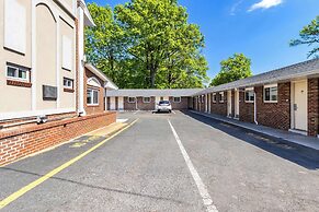 Americas Best Value Inn Avenel Woodbridge