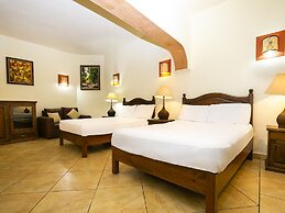 Casa Del Virrey Hotel and Suites