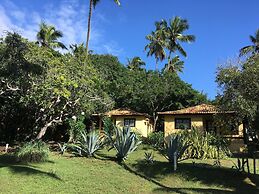 Pousada Araçás Village