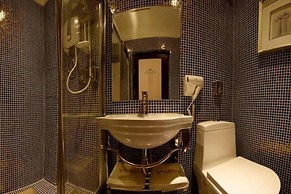 Valenza Hotel & Cafe