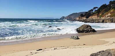 HI Point Montara Lighthouse Hostel