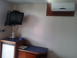 Oft Plaza Oeste Hotel