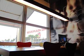 Oft Plaza Oeste Hotel