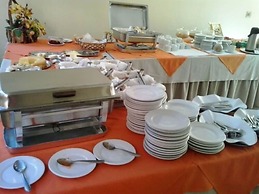 Oft Plaza Oeste Hotel