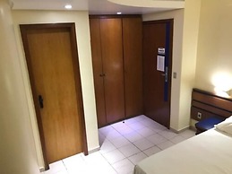 Oft Plaza Oeste Hotel