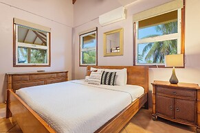Coconut Row Boutique Hotel