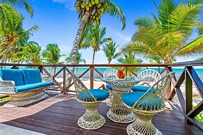 Coconut Row Boutique Hotel