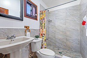 Coconut Row Boutique Hotel
