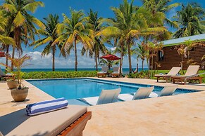 Coconut Row Boutique Hotel