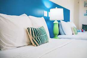 Coconut Row Boutique Hotel
