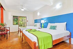 Coconut Row Boutique Hotel
